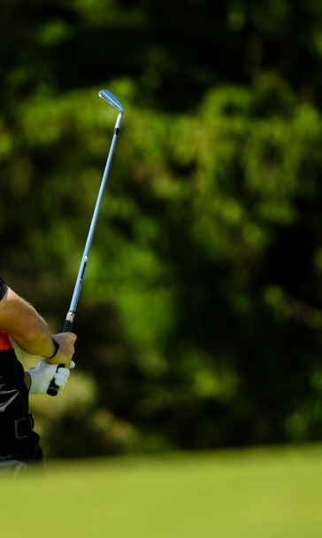 McIlroy moves into share of lead at Canadian Open